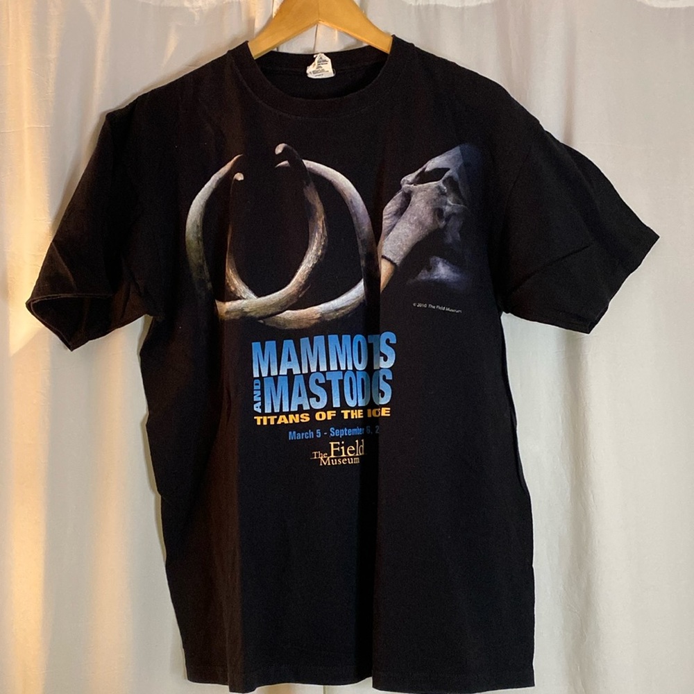 Vintage Mammoths & Mastodons T Shirt The Field Museum Staff